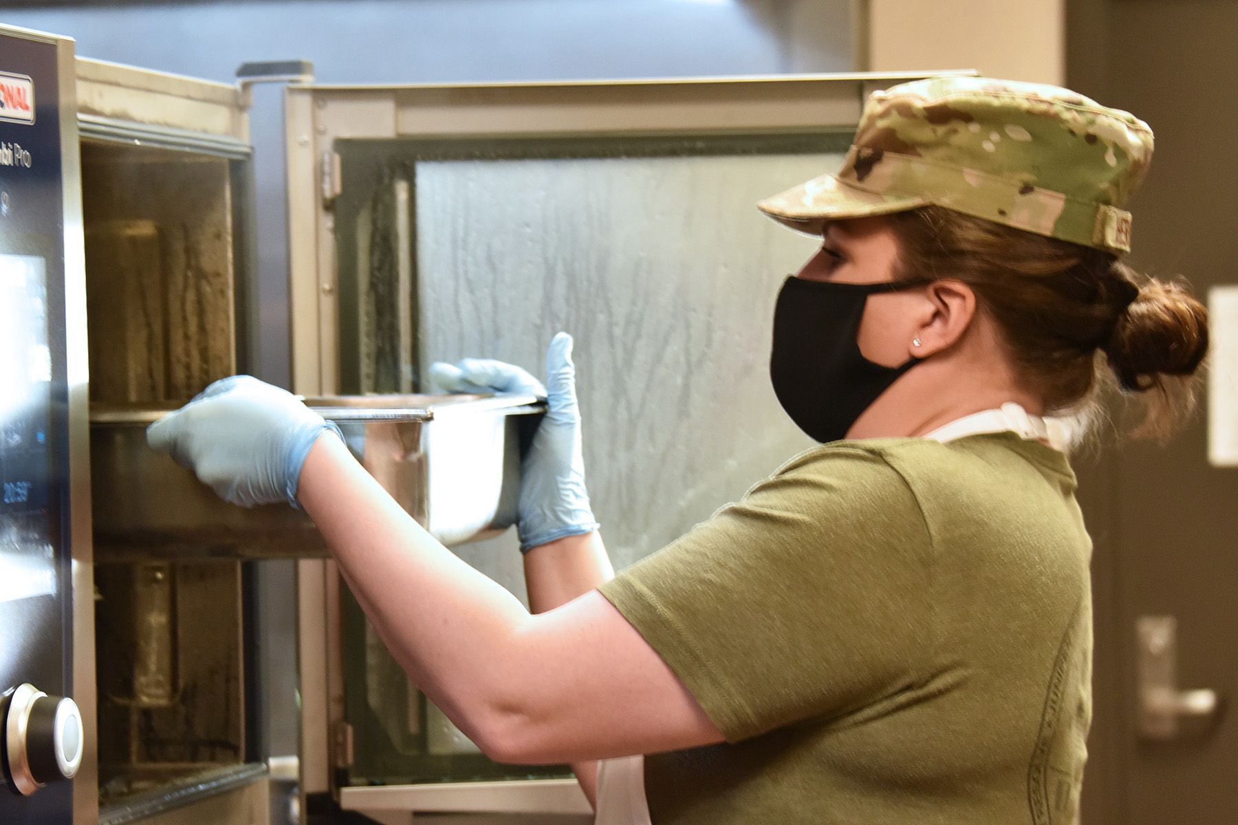 Jayhawk Roost dining facility reopens Jayhawk Roost dining facility reopens